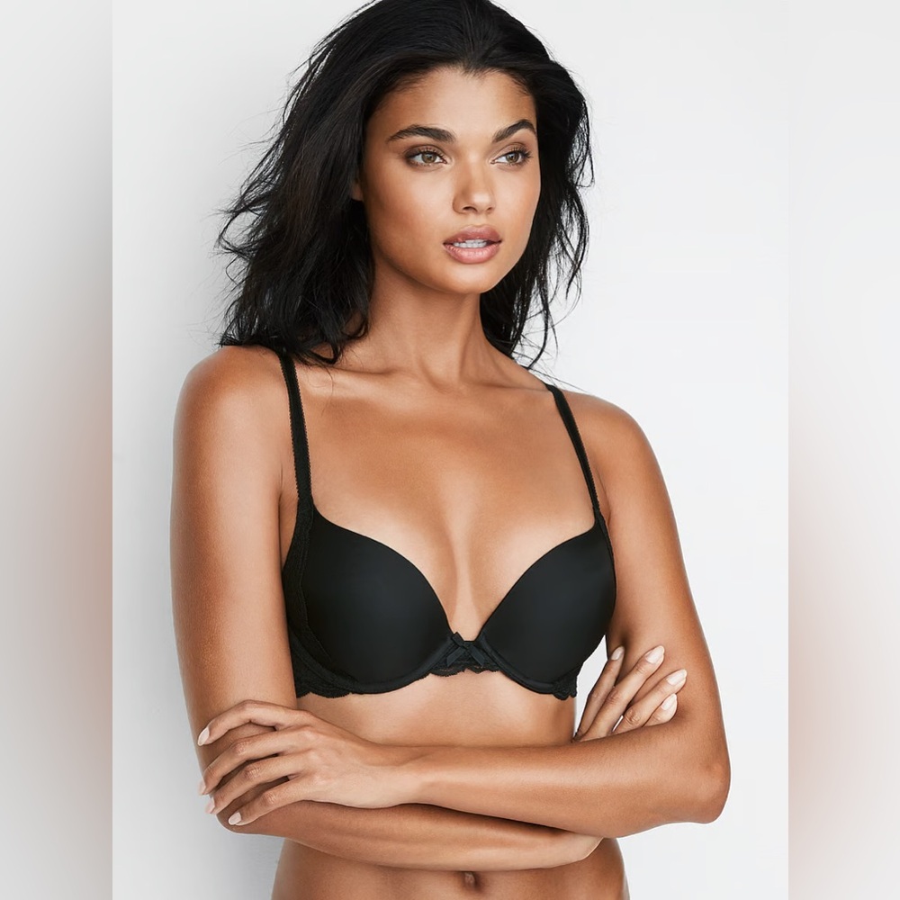 Victoria’s Secret Dream Angels Push-up Black Lace Bra NWOT 32DD 🖤